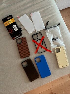 Apple iPhone 13 Pro Max - 4 Assorted Phone Cases + 2 Screen Protectors